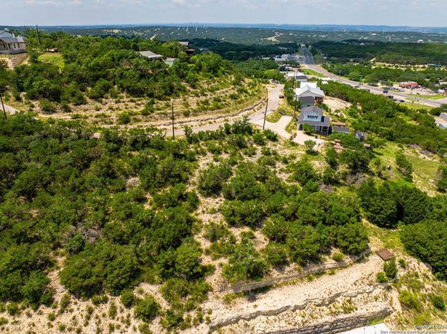 607 Lexington Pass, Canyon Lake, TX 78133
