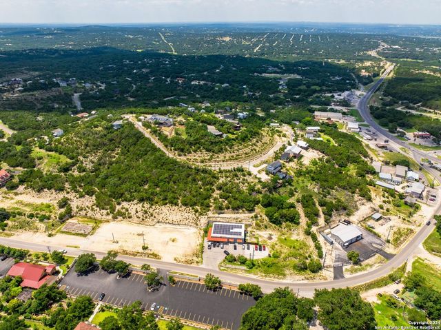 607 Lexington Pass, Canyon Lake, TX 78133