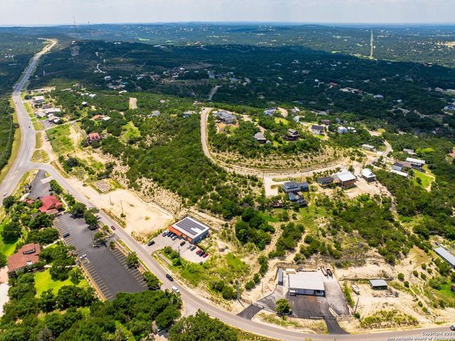 607 Lexington Pass, Canyon Lake, TX 78133