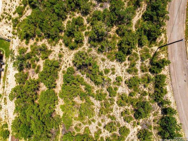 607 Lexington Pass, Canyon Lake, TX 78133