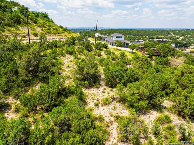 607 Lexington Pass, Canyon Lake, TX 78133