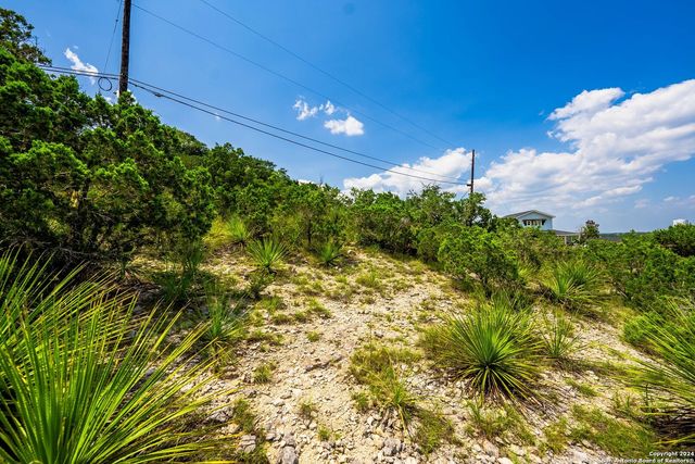 607 Lexington Pass, Canyon Lake, TX 78133