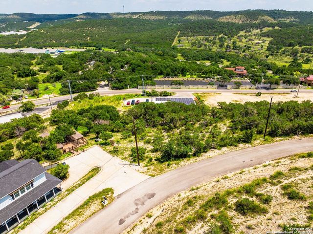 607 Lexington Pass, Canyon Lake, TX 78133