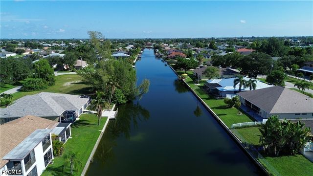 626 SE 13th PL, Cape Coral, FL 33990