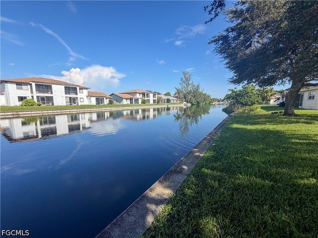 626 SE 13th PL, Cape Coral, FL 33990