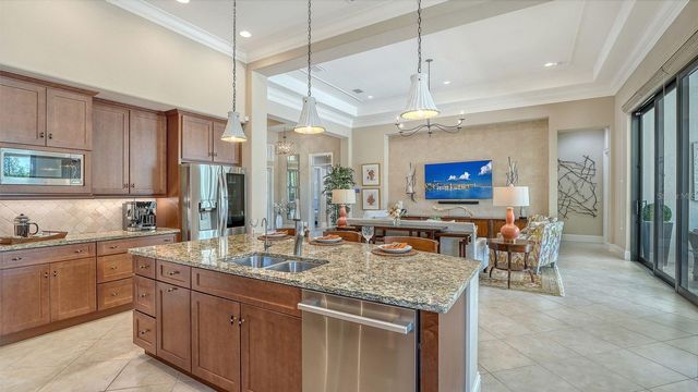 7975 MATERA COURT, Lakewood Ranch, FL 34202