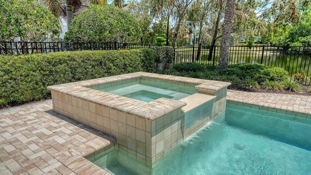 7975 MATERA COURT, Lakewood Ranch, FL 34202