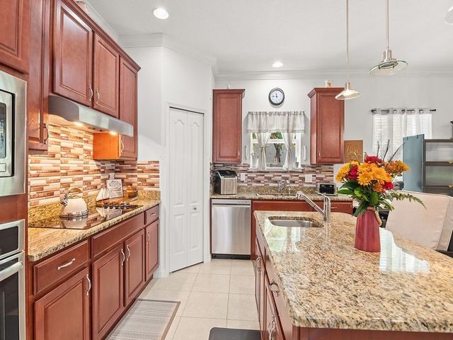 602 Gossamer Wing Way, Sebastian, FL 32958