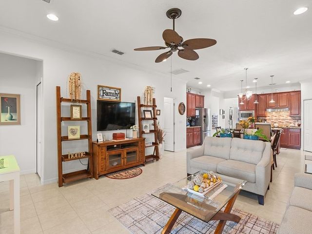 602 Gossamer Wing Way, Sebastian, FL 32958