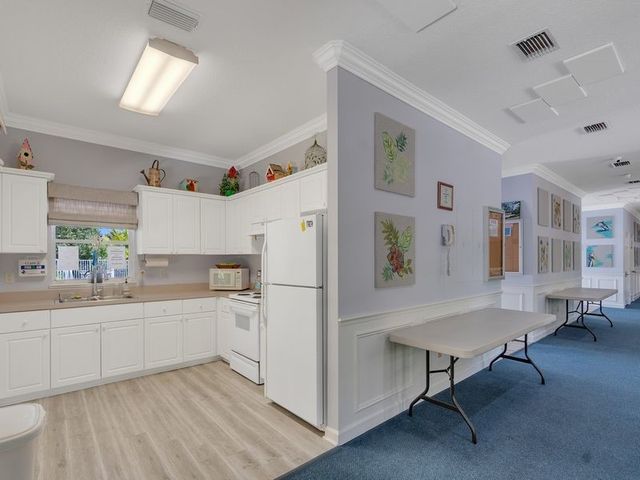 602 Gossamer Wing Way, Sebastian, FL 32958