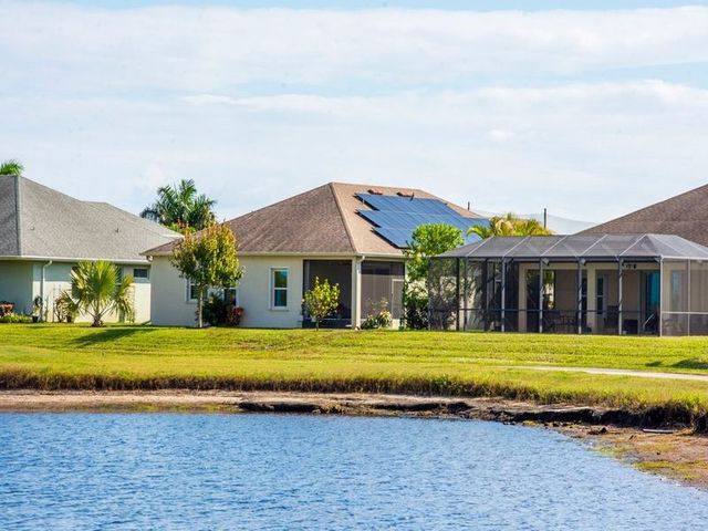 602 Gossamer Wing Way, Sebastian, FL 32958