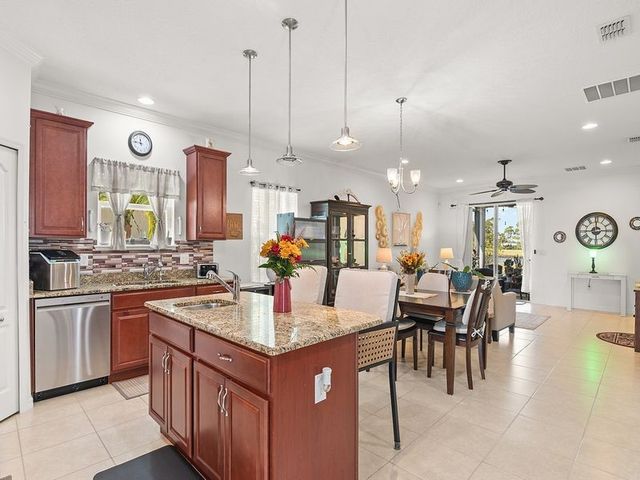 602 Gossamer Wing Way, Sebastian, FL 32958