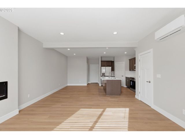 4011 Sw ROYAL Ave, Gresham, OR 97080