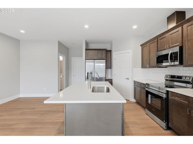 4011 Sw ROYAL Ave, Gresham, OR 97080