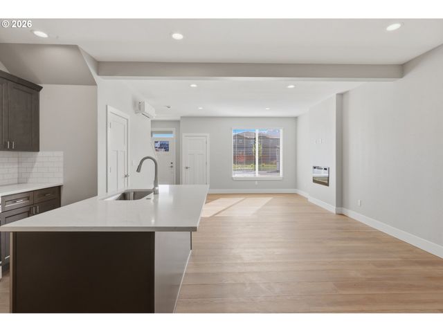 4011 Sw ROYAL Ave, Gresham, OR 97080