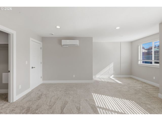 4011 Sw ROYAL Ave, Gresham, OR 97080