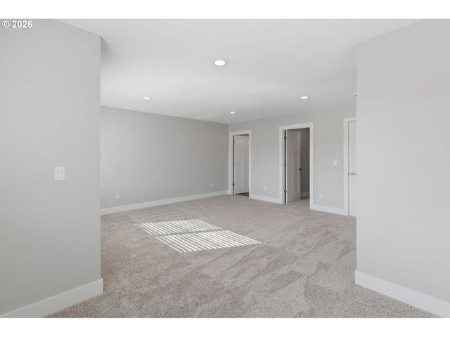 4011 Sw ROYAL Ave, Gresham, OR 97080