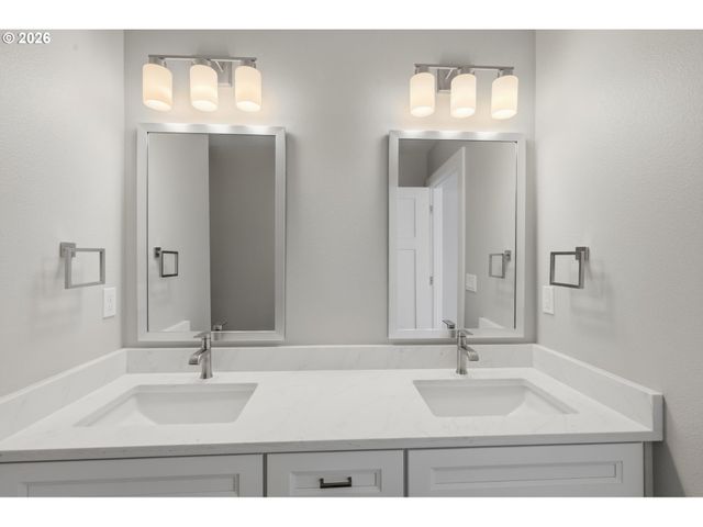 4011 Sw ROYAL Ave, Gresham, OR 97080