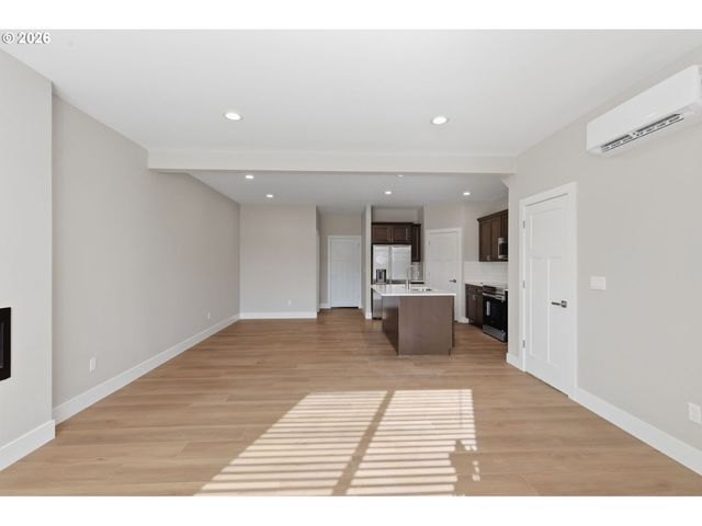 4011 Sw ROYAL Ave, Gresham, OR 97080