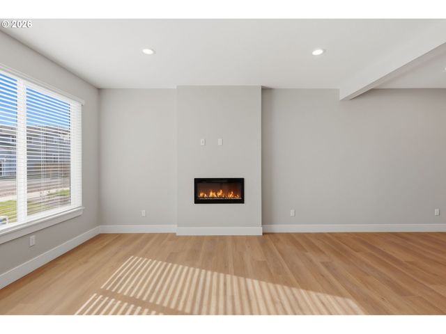 4011 Sw ROYAL Ave, Gresham, OR 97080