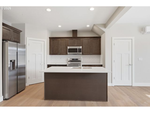 4011 Sw ROYAL Ave, Gresham, OR 97080