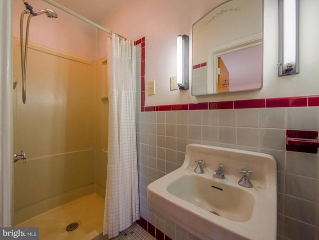 153 W ROSE VALLEY RD, Rose Valley, PA 19086