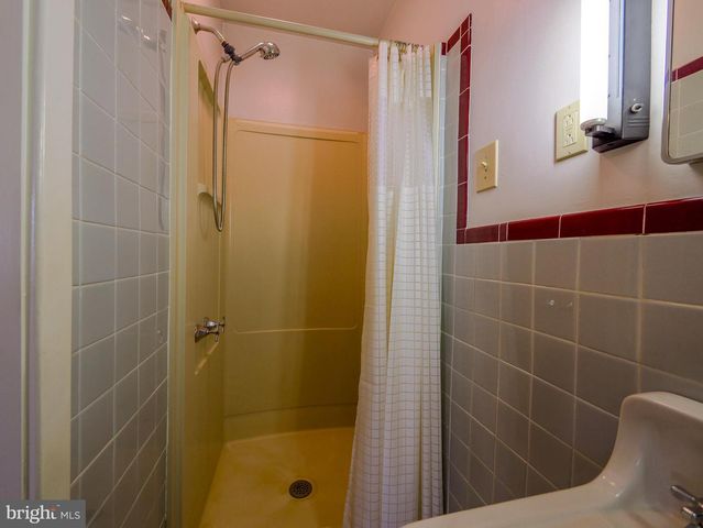 153 W ROSE VALLEY RD, Rose Valley, PA 19086