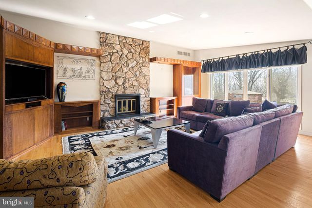 1610 GERSON DR, Penn Valley, PA 19072