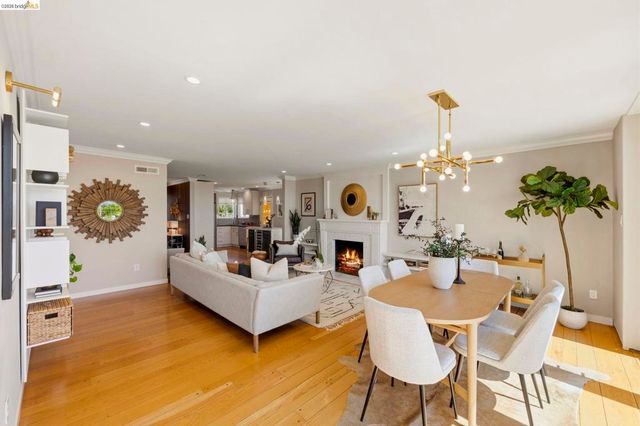 7307 Sunkist Drive, Oakland, CA 94605