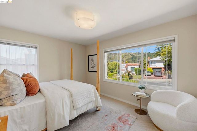 7307 Sunkist Drive, Oakland, CA 94605