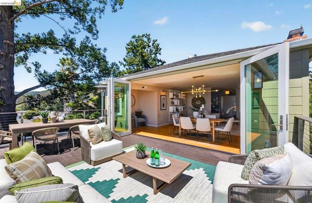 7307 Sunkist Drive, Oakland, CA 94605