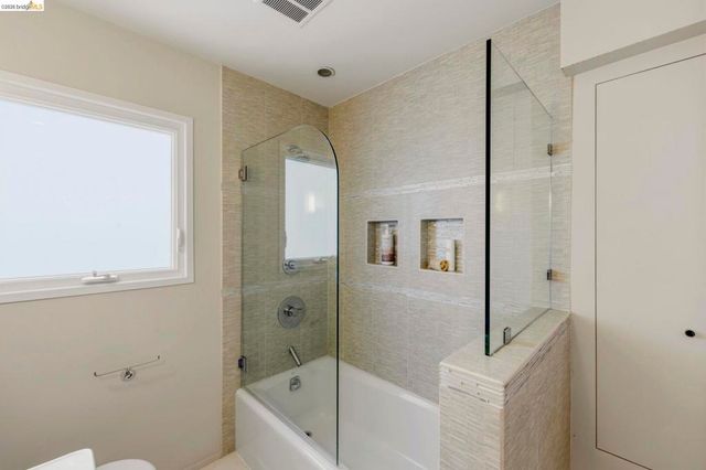 7307 Sunkist Drive, Oakland, CA 94605