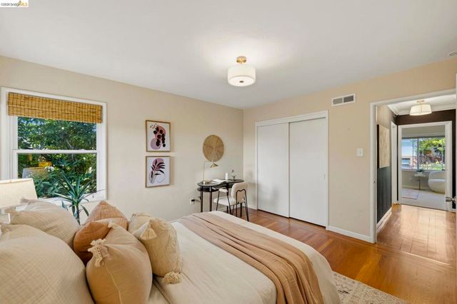 7307 Sunkist Drive, Oakland, CA 94605