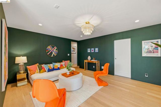 7307 Sunkist Drive, Oakland, CA 94605