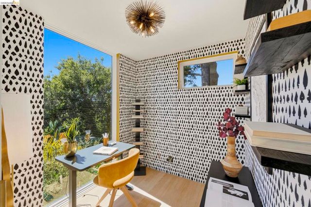 7307 Sunkist Drive, Oakland, CA 94605