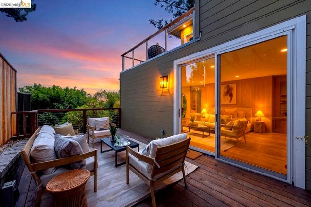 7307 Sunkist Drive, Oakland, CA 94605