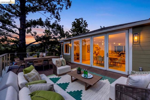 7307 Sunkist Drive, Oakland, CA 94605