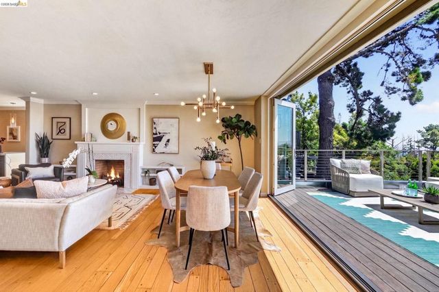 7307 Sunkist Drive, Oakland, CA 94605