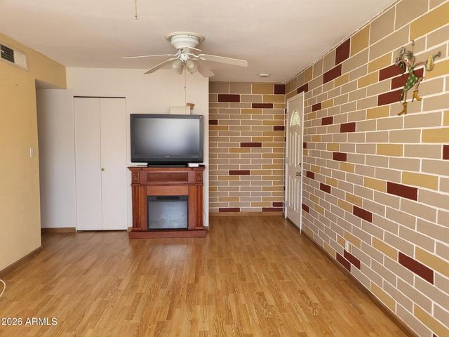 8220 E GARFIELD Street M207, Scottsdale, AZ 85257