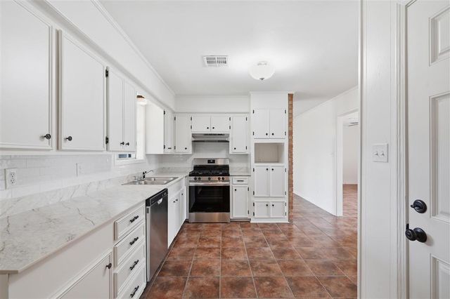 388 N Perkins Ferry Road, Lake Charles, LA 70611
