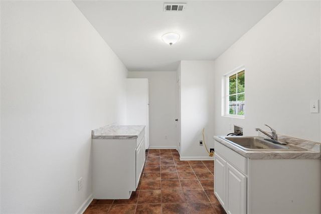 388 N Perkins Ferry Road, Lake Charles, LA 70611