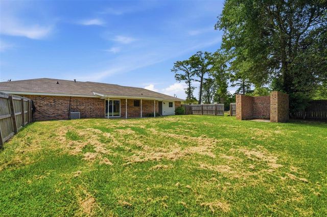 388 N Perkins Ferry Road, Lake Charles, LA 70611