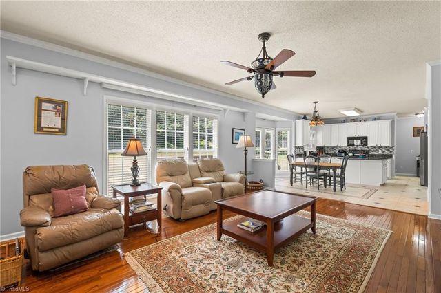 4354 Clovelly Drive, Greensboro, NC 27406