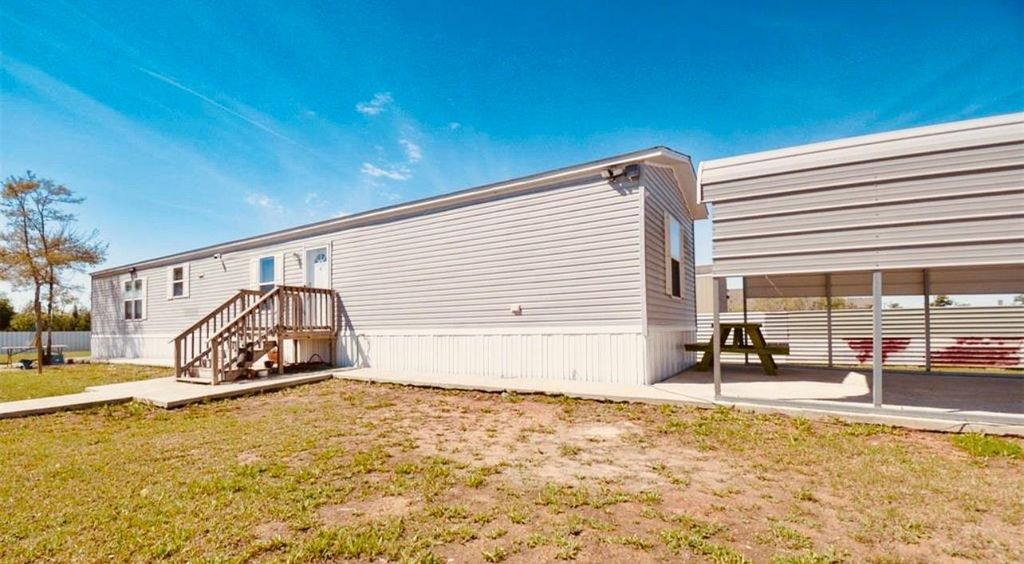 226 Road 5210, Cleveland, TX 77327