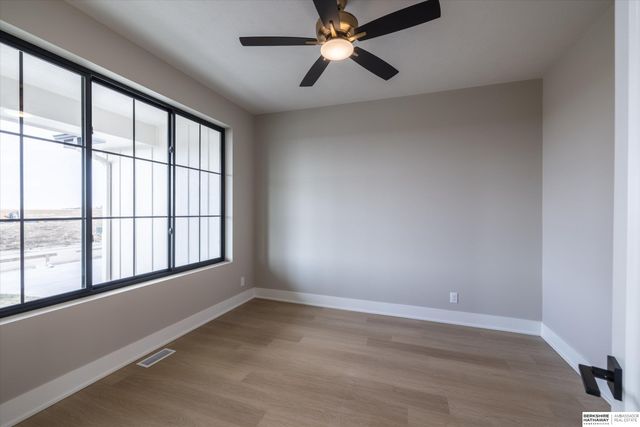 21907 Parkview Drive, Gretna, NE 68028