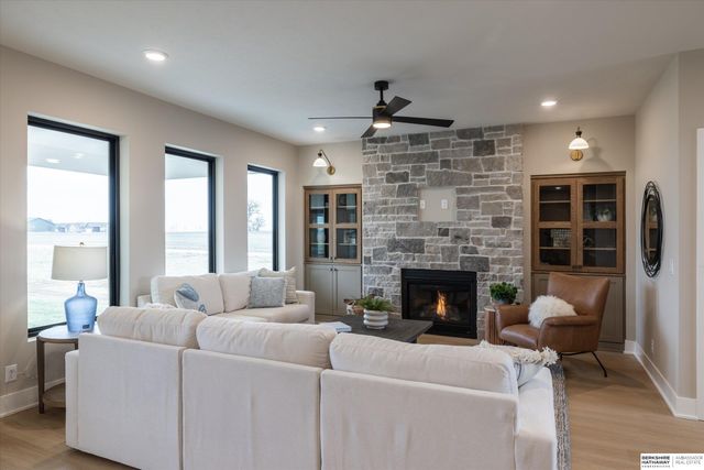 21907 Parkview Drive, Gretna, NE 68028