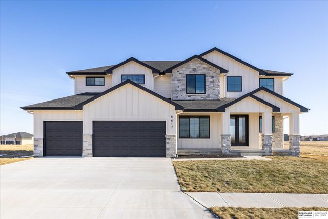 21907 Parkview Drive, Gretna, NE 68028