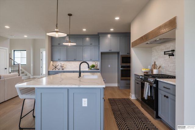 21907 Parkview Drive, Gretna, NE 68028