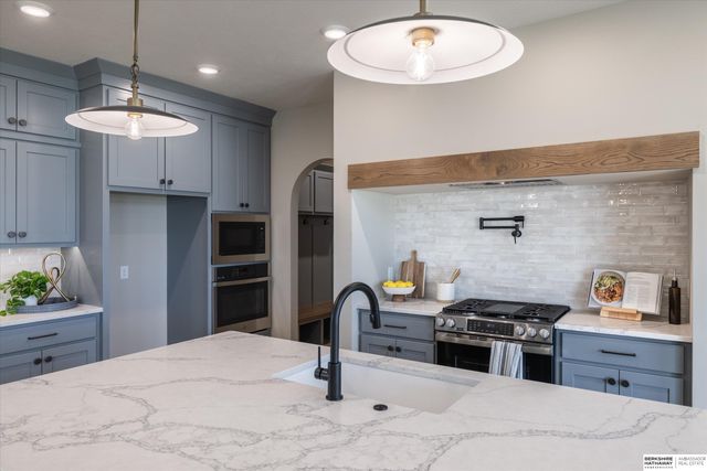 21907 Parkview Drive, Gretna, NE 68028