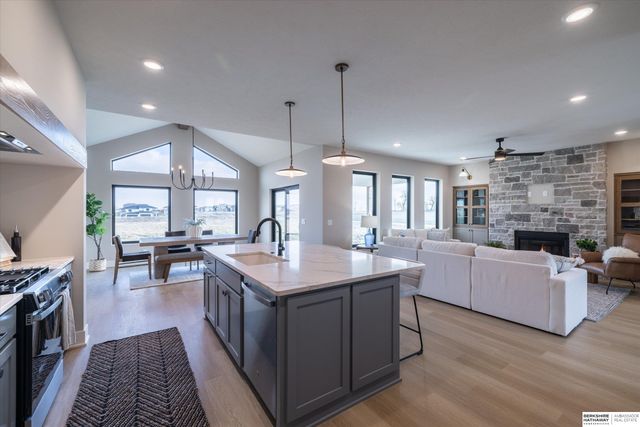 21907 Parkview Drive, Gretna, NE 68028